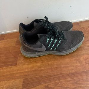 Nike Tennis Shoes Darn Gray / Teal / Blue 9.5